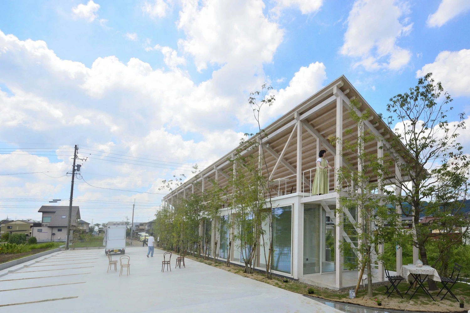 The Intersection of Wood and Water: A Unique Beauty Salon in Japan